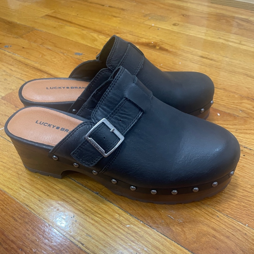 Lucky Brand Black Leather Clogs